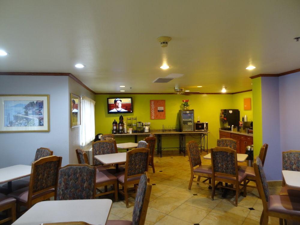 Ramada By Wyndham Coeur D'Alene Hotel Kültér fotó